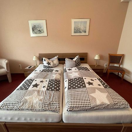 Hotel Zur Mosel Minheim Ngoại thất bức ảnh