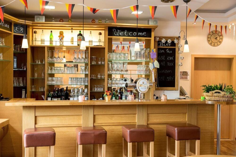 Hotel Zur Mosel Minheim Ngoại thất bức ảnh