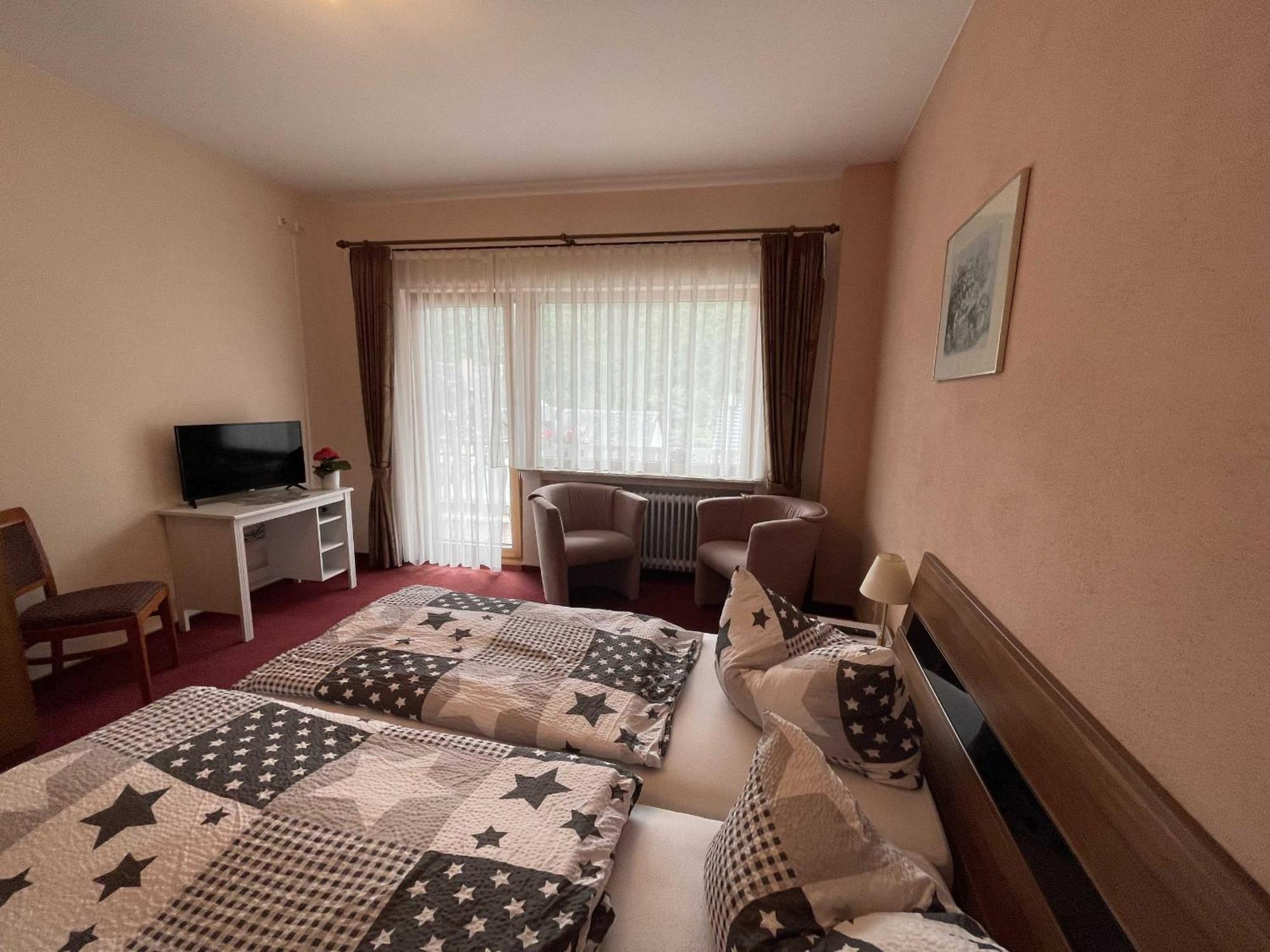 Hotel Zur Mosel Minheim Ngoại thất bức ảnh