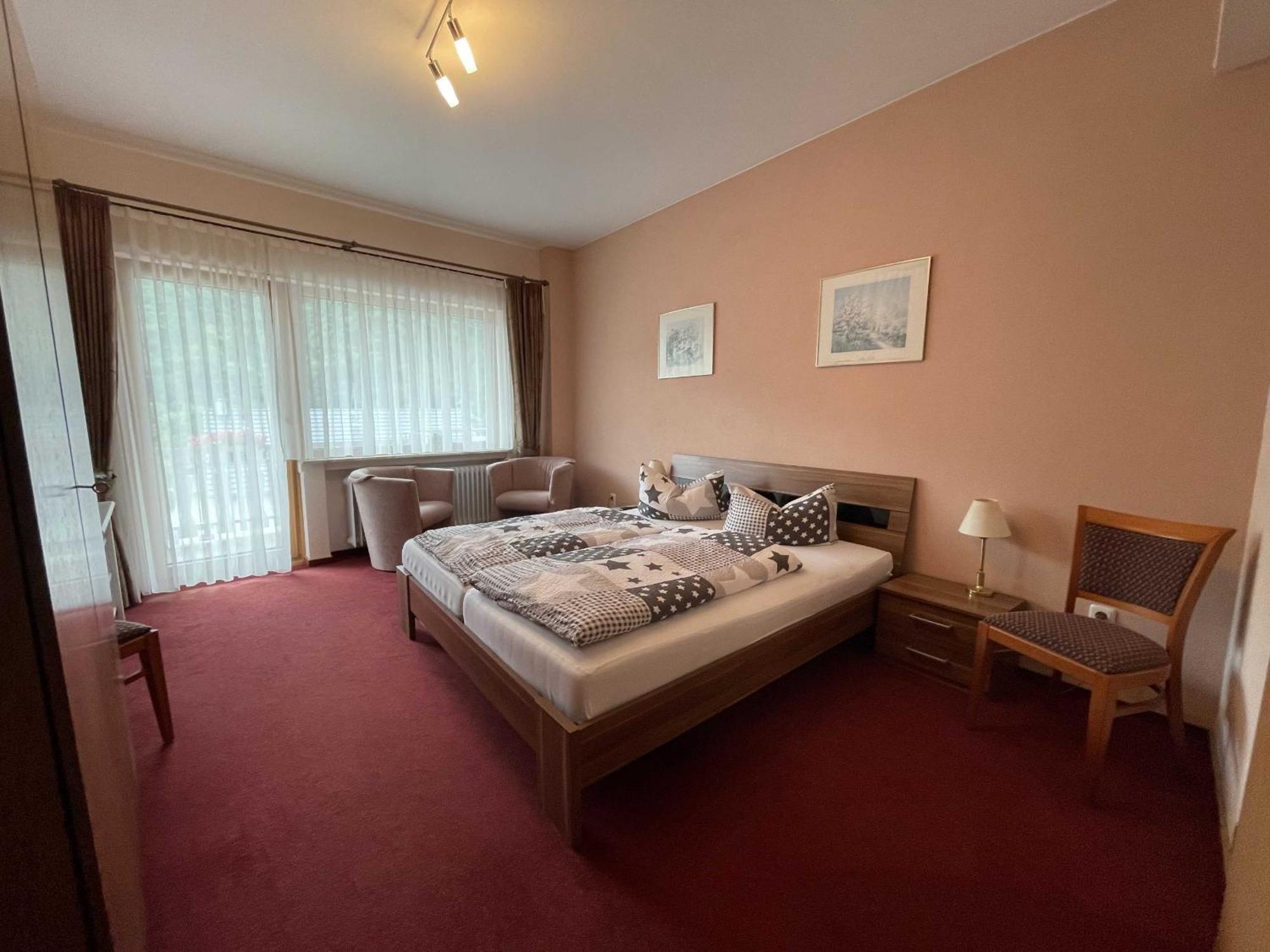 Hotel Zur Mosel Minheim Ngoại thất bức ảnh