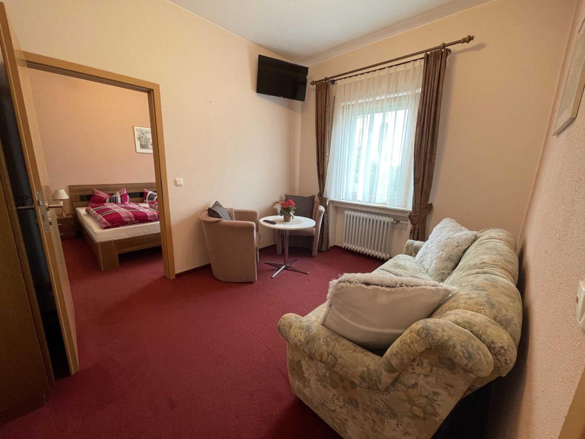 Hotel Zur Mosel Minheim Ngoại thất bức ảnh